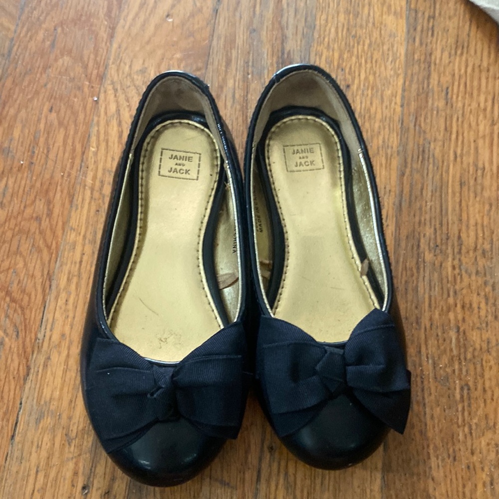 Janie and Jack black girls’ dress shoes size 8